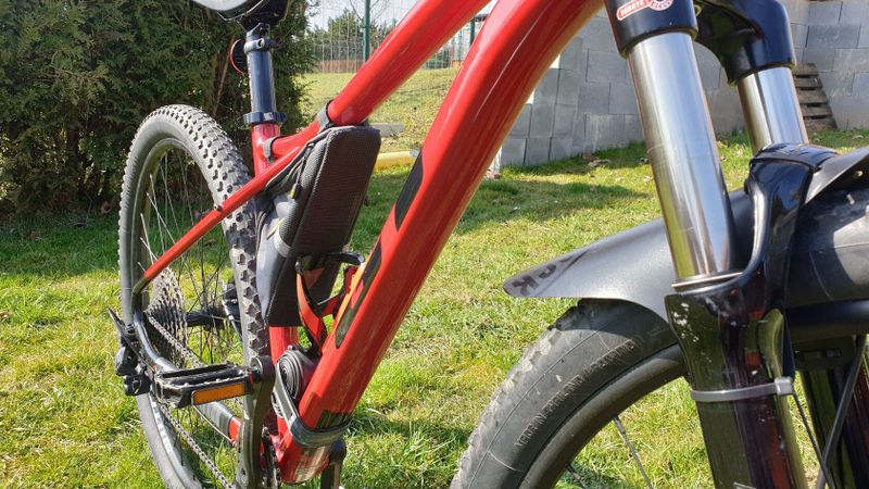 GT Avalanche Elite 29", vel. M + doplňky