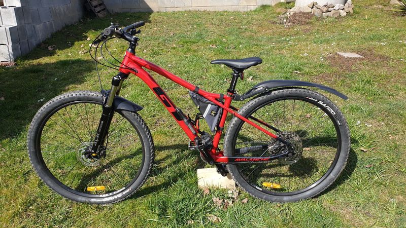 GT Avalanche Elite 29", vel. M + doplňky
