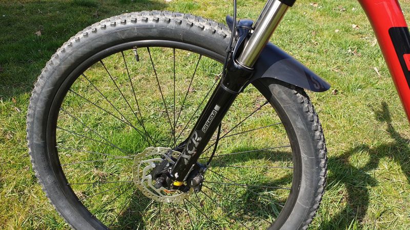 GT Avalanche Elite 29", vel. M + doplňky