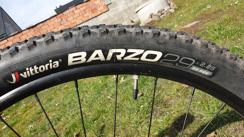 GT Avalanche Elite 29", vel. M + doplňky