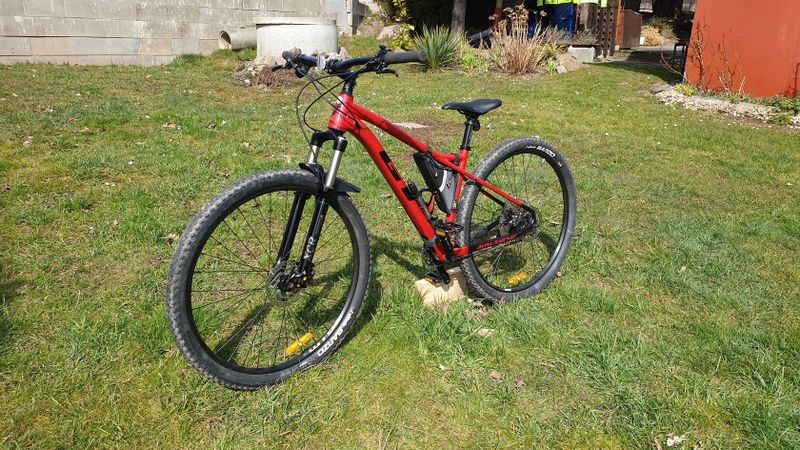 GT Avalanche Elite 29", vel. M + doplňky