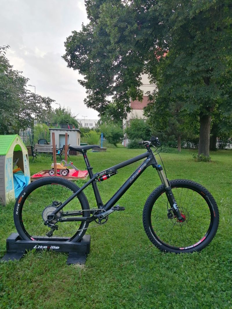 Liteville 301 mk9, váha 12,2kg,X01 ,XTR