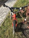 Dětské kolo Amulet - červeno-bílá barva, kola 16"