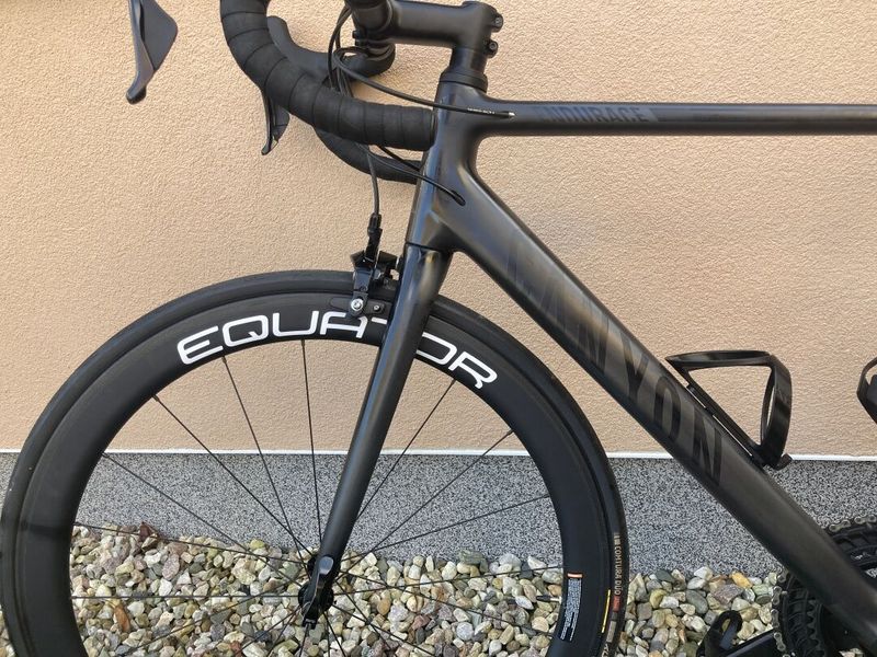 Canyon Ultimate CF SL + carbonové ráfky = top stav
