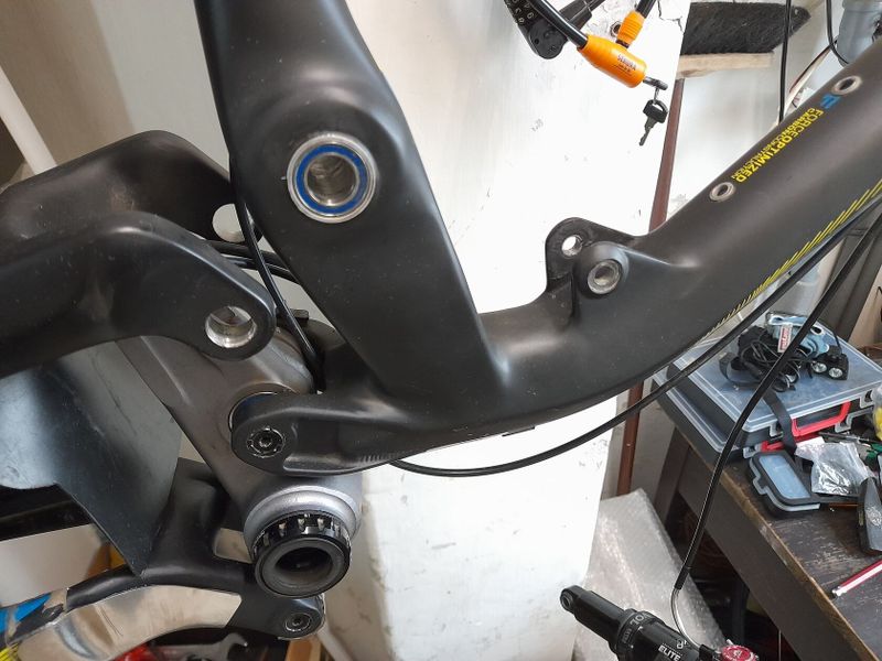 GT Hellion carbon pro, high pivot XC bike