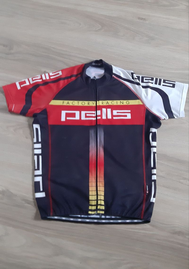 Dres a cyklokalhoty