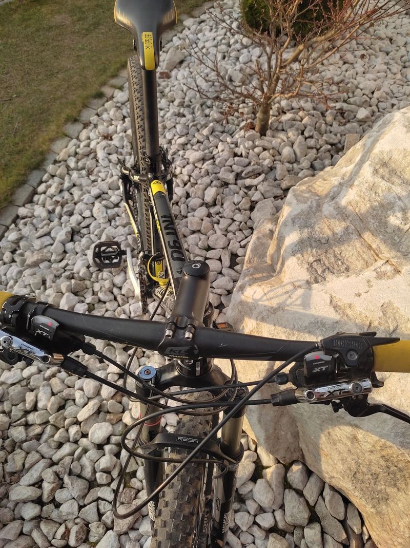 KELLYS TNT 90 17" komplet Shimano XT, Rock Shox Reba