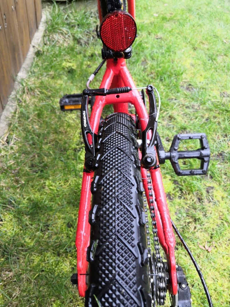 AUTHOR Cosmic 20 Red