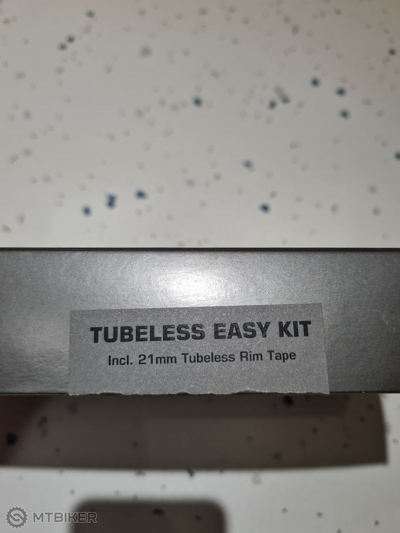 Nová sada Schwalbe tubeless easy kit