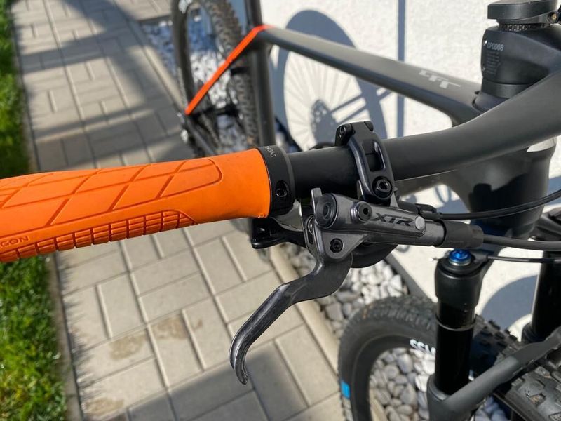 Prodám Canyon Exceed karbon XT závodní super lehký, super tuhý a super pevný pro ty nejnáročnější 