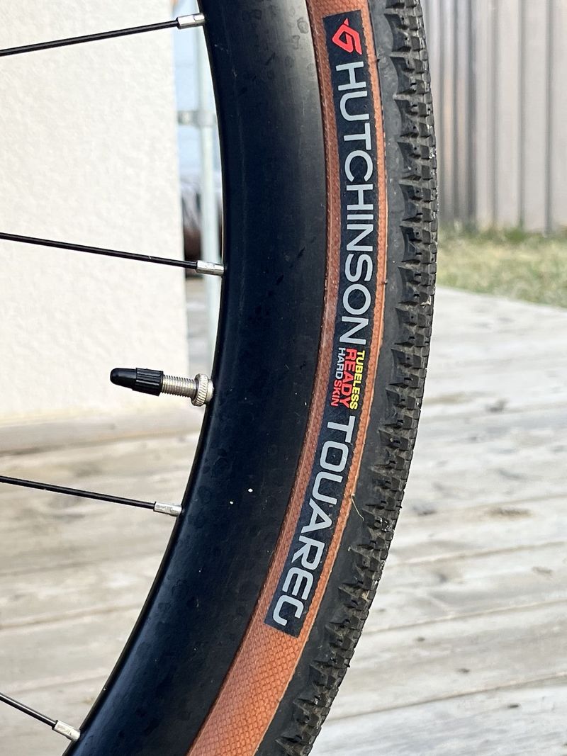 Prodám 1 rok nové gravel kolo BH Gravel X