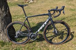 Felt FR Disc Sram Red AXS, vel. 58, wattmetr Quarq, 7 kg