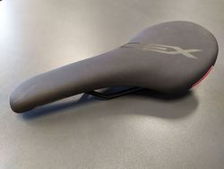 Sedlo Concept CEX Race 130 mm