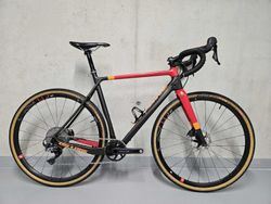 On-One karbonová gravel raketa
