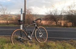 GRAVEL ROKU 2020 - GT Grade Carbon Pro Di2