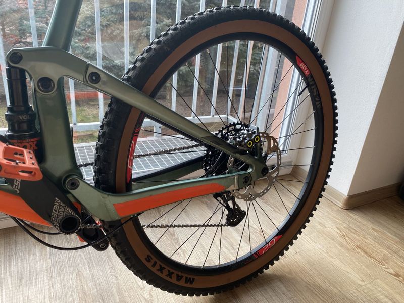 SCOTT Genius XL carbon + náhradné diely