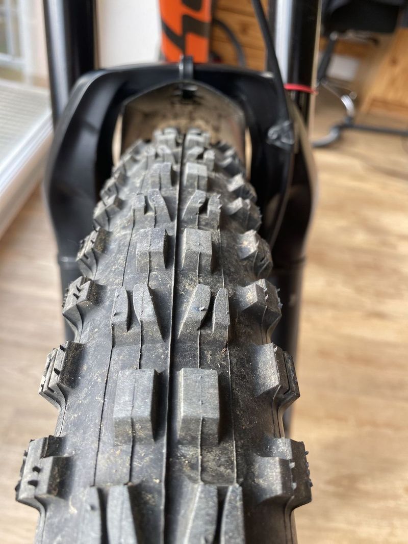 SCOTT Genius XL carbon + náhradné diely