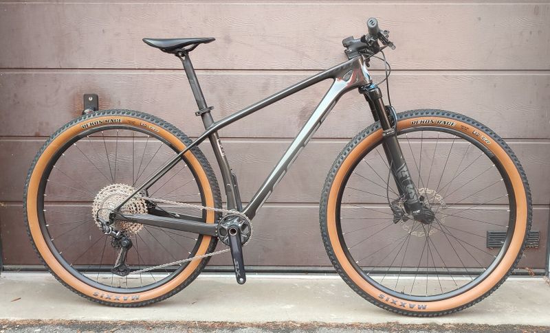 SCOTT SCALE 925 vel. M 2021