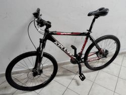 Starší renovované jízdní kolo horské - MTB pánské 26" Kellys