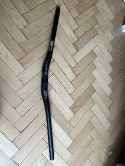 řidítka CHROMAG FUBAR CUTLASS 31,8 20 MM CARBON RISER ,mírně seříznuta dle foto