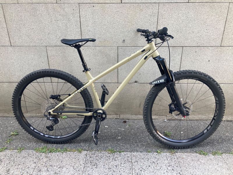 Commencal Meta HT AM, r.2021, velikost M