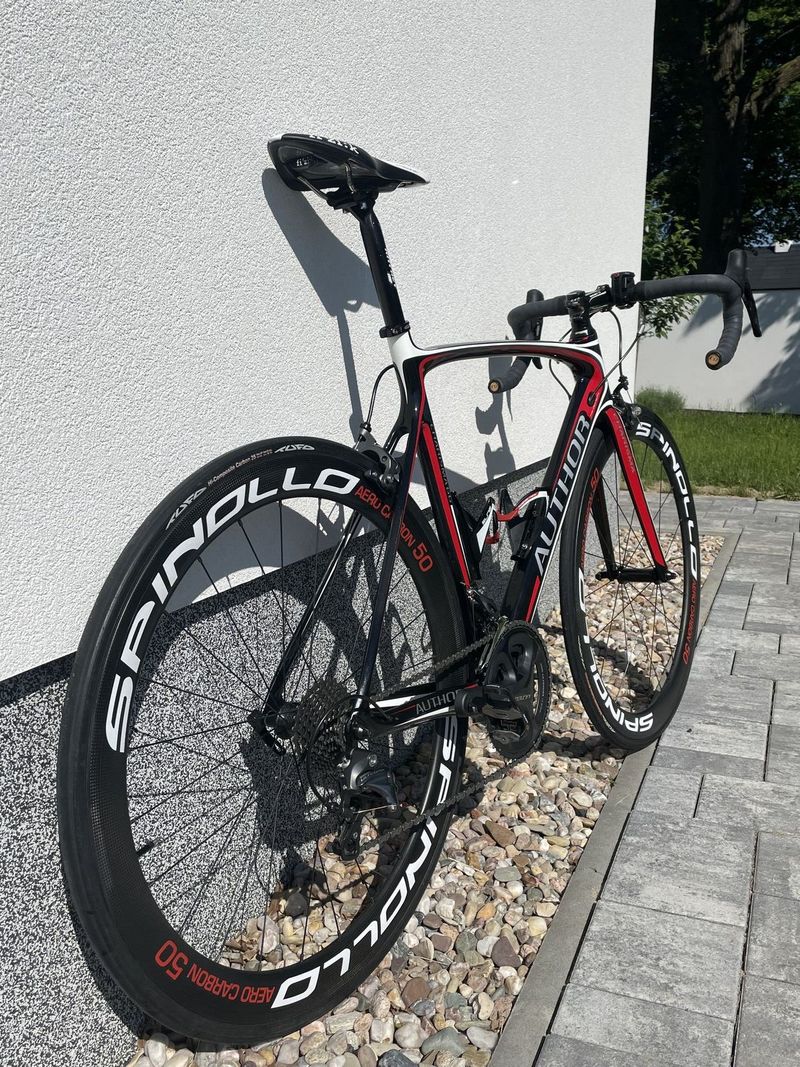 Silnička CHARISMA, Ultegra, kola Spinollo - pro dobré svezení za rozumnou cenu