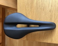Sedlo Bontrager Verse Comp 145mm / 307g