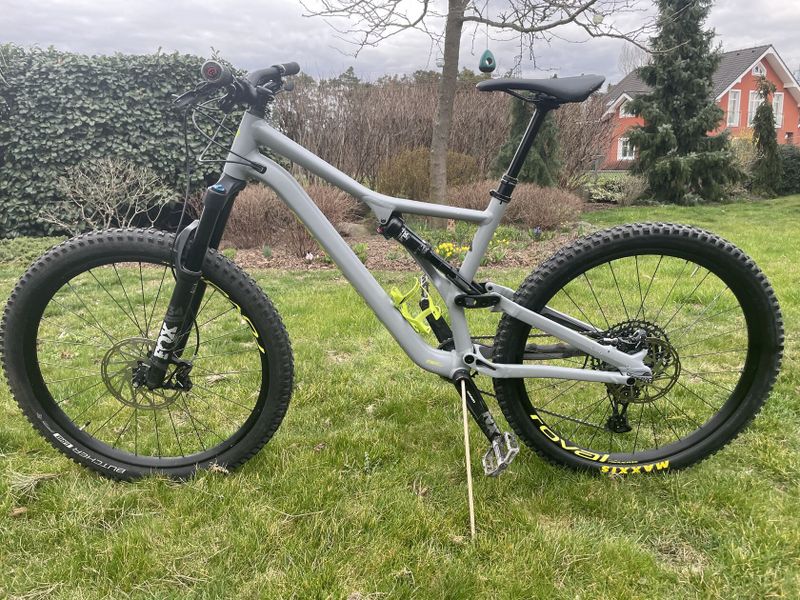 Stumpjumper Comp Alloy 27,5 - velikost L