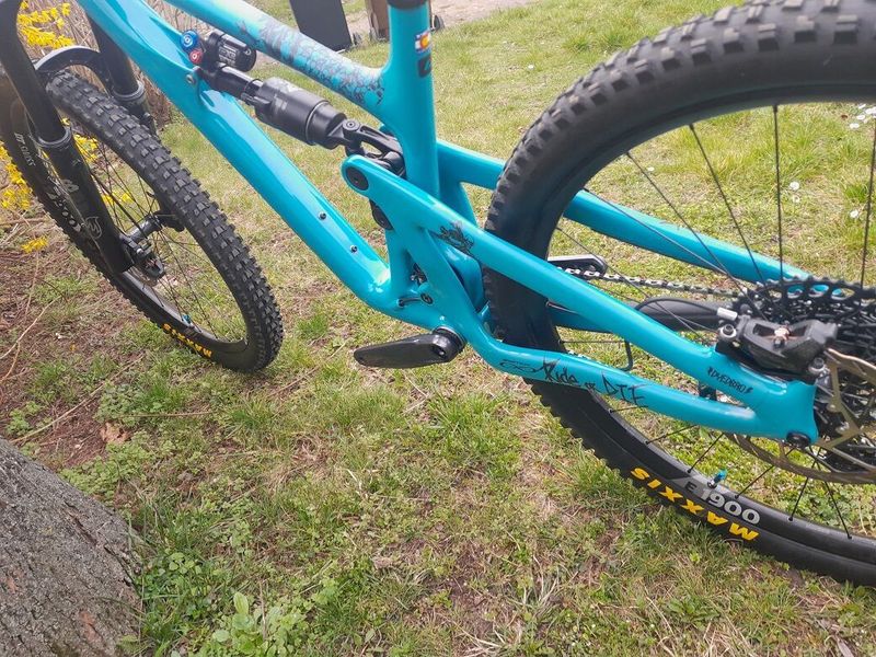 YETI SB150 C2. TOP ! 2022 vel. L / READY TO RIDE !