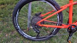 Dětské kolo Specialized 24 červené