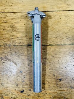 Sedlovka Campagnolo s gravírováním Colnago
