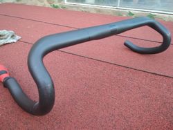 Karbonová ultralehká silniční řidítka RXLSL, 180g, 440mm
