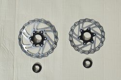 Brzdové kotouče A2Z průměr 180/160 mm center lock