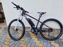 Dámské udržované elektrokolo KTM velikosti S s novou baterkou a odpruženou sedlovkou