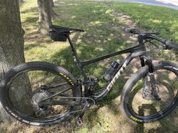 Celoodpružené kolo GIANT Anthem Advanced Pro 29 1
