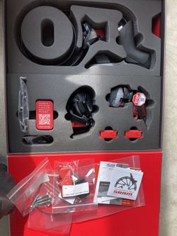 Sada Sram Force AXS eTAP HRD, 2x12s, Flat mount, kotouče na 6 děr
