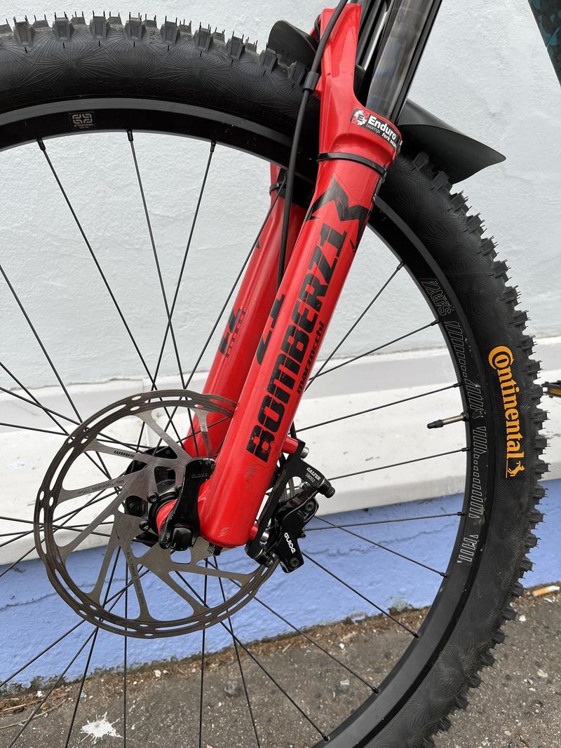 Prodám Propain Tyee AL 29" vel. M zdvih 170/160mm