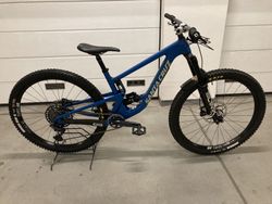Prodám trail/allmountain/enduro kolo SANTA CRUZ model HIGHTOWER 2020 velikost M 29"