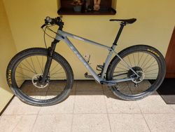Trek Procaliber 9.8, carbon, velikost 19,5, kola 29¨