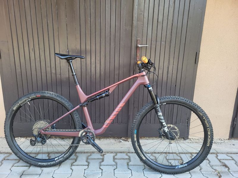 Canyon Lux Trail CF6, super stav, vidlica a sedlovka po servise, najeto 800km
