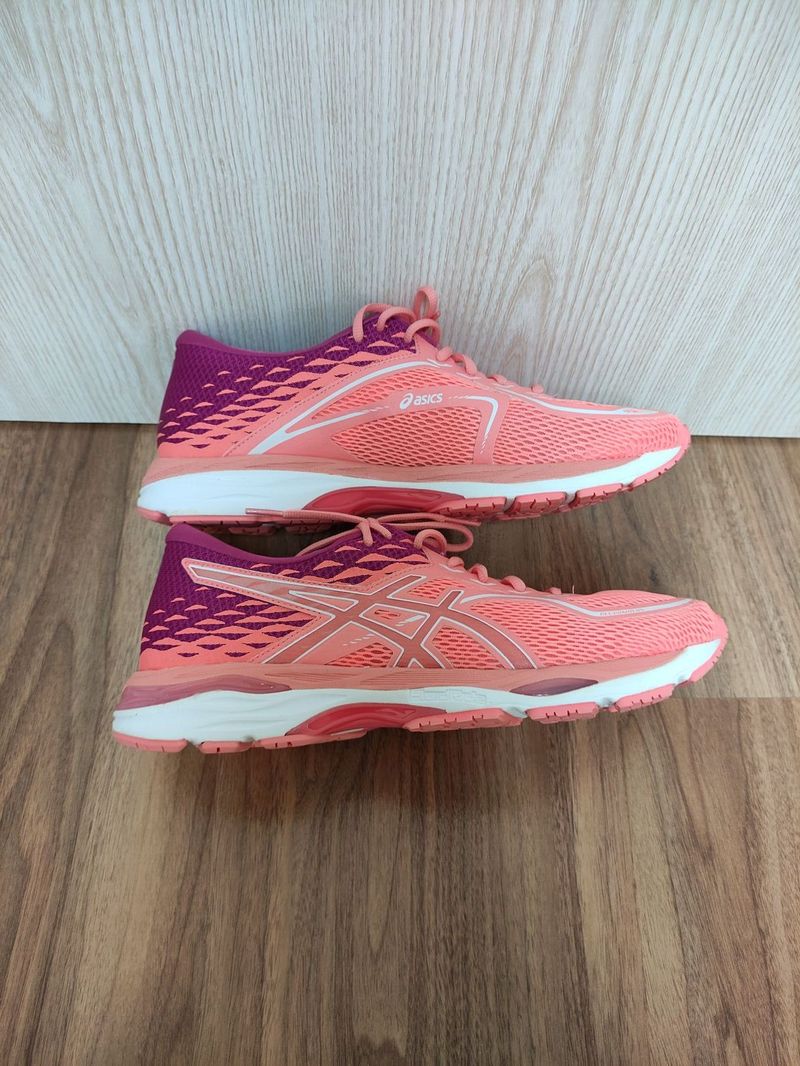 Dámské běžecké boty Asics Gel-Cumulus, v. 46/ 29cm