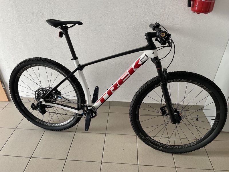 Trek Procaliber 9.7 - vše NOVÉ, použitý pouze rám+kola. Záruka 15m