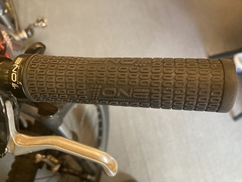 Horské kolo MONGOOSE PRO Newman 7.3 (USA)