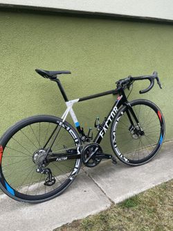 Factor o2 VAM + ceramic speed