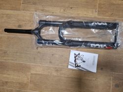 Nová 27.5" vidlice FOX 38 Performance 180mm 15x110mm