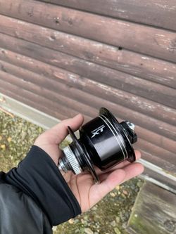 Náboj SHIMANO DEORE XT Dynamo 3,0 W pro kotoučovou brzdu CENTER LOCK