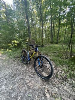 EXTENDED BOOST 29" 1x12 Eagle AXS, Fox 34 Kashima, Custom veľ.L, chameleon blue/yellow Nové