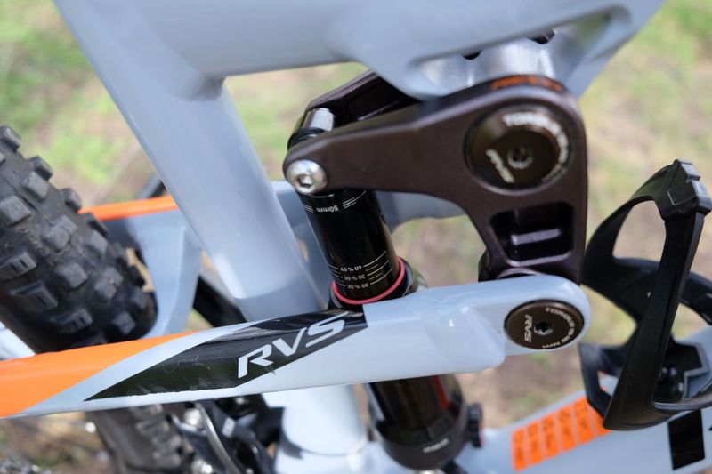 KROSS SOIL 1.0, 29“, BOOST, 130/130mm, vel.S-M, DEORE/SLX, TELESKOPKA.