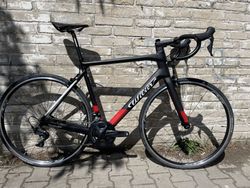 Wilier GARDA Ráfkové+ ULTEGRA +RS100 black red XL.