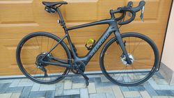 Silniční gravelové elektrokolo specialized